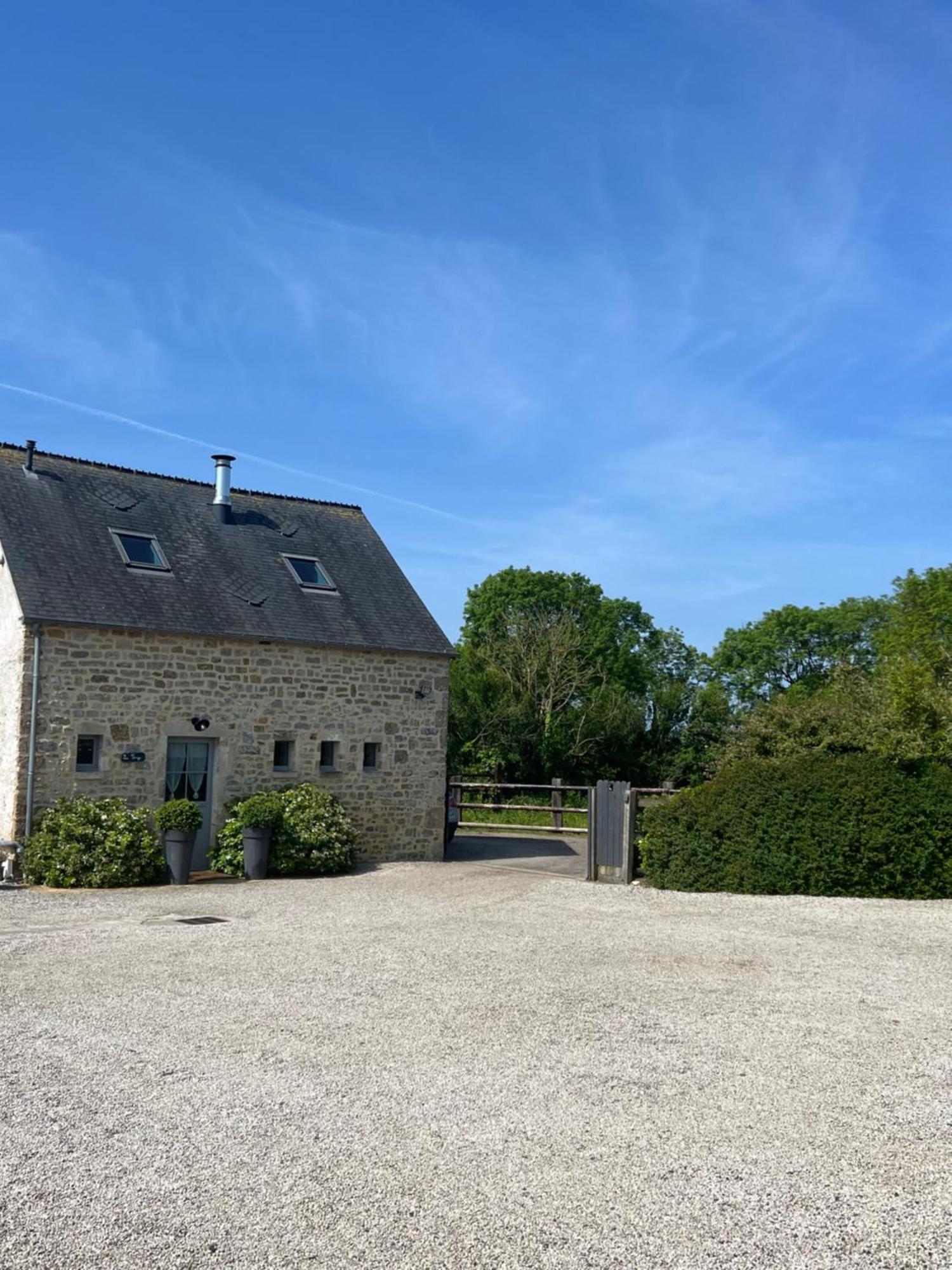 La Forge, Gite Familial,A Sainte Mere Eglise Villa Buitenkant foto